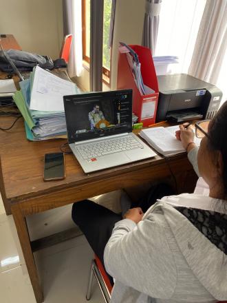 Pemdes Tambakan Ikuti Sosialisasi Sadar Hukum dan Registrasi Posyandu Secara Daring via Zoom